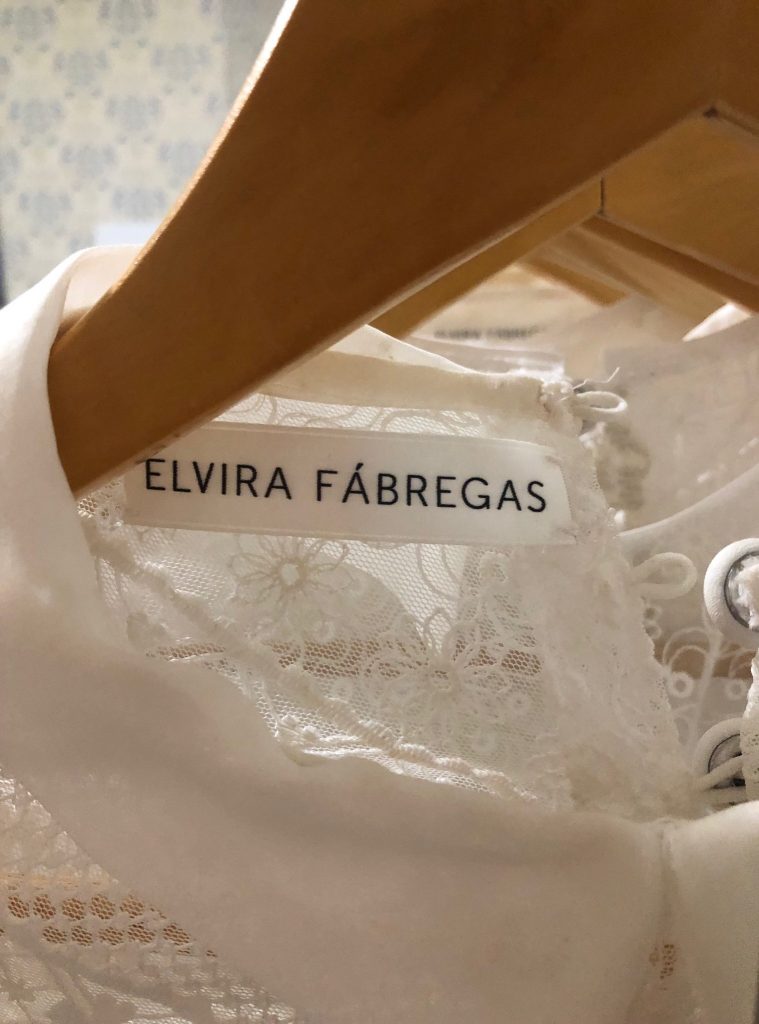 Detalle etiqueta Elvira Fábregas